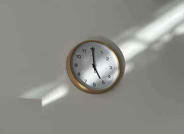 Öffnet die Seite 'Geänderte Öffnungszeiten'